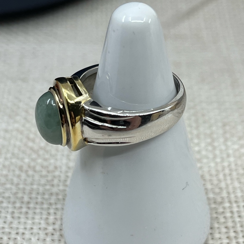 Vintage Sterling Silver & Gold Overlay Ring with Green Cabochon | Size 7 - Picture 13 of 16